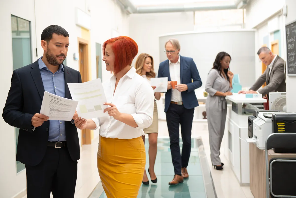 Jakie usługi HR dla małych firm w 2025 roku? Kompletny przewodnik dla MŚP