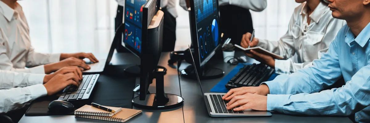 Outsourcing IT dla małych firm - korzyści, koszty i jak wybrać odpowiedniego dostawcę usług